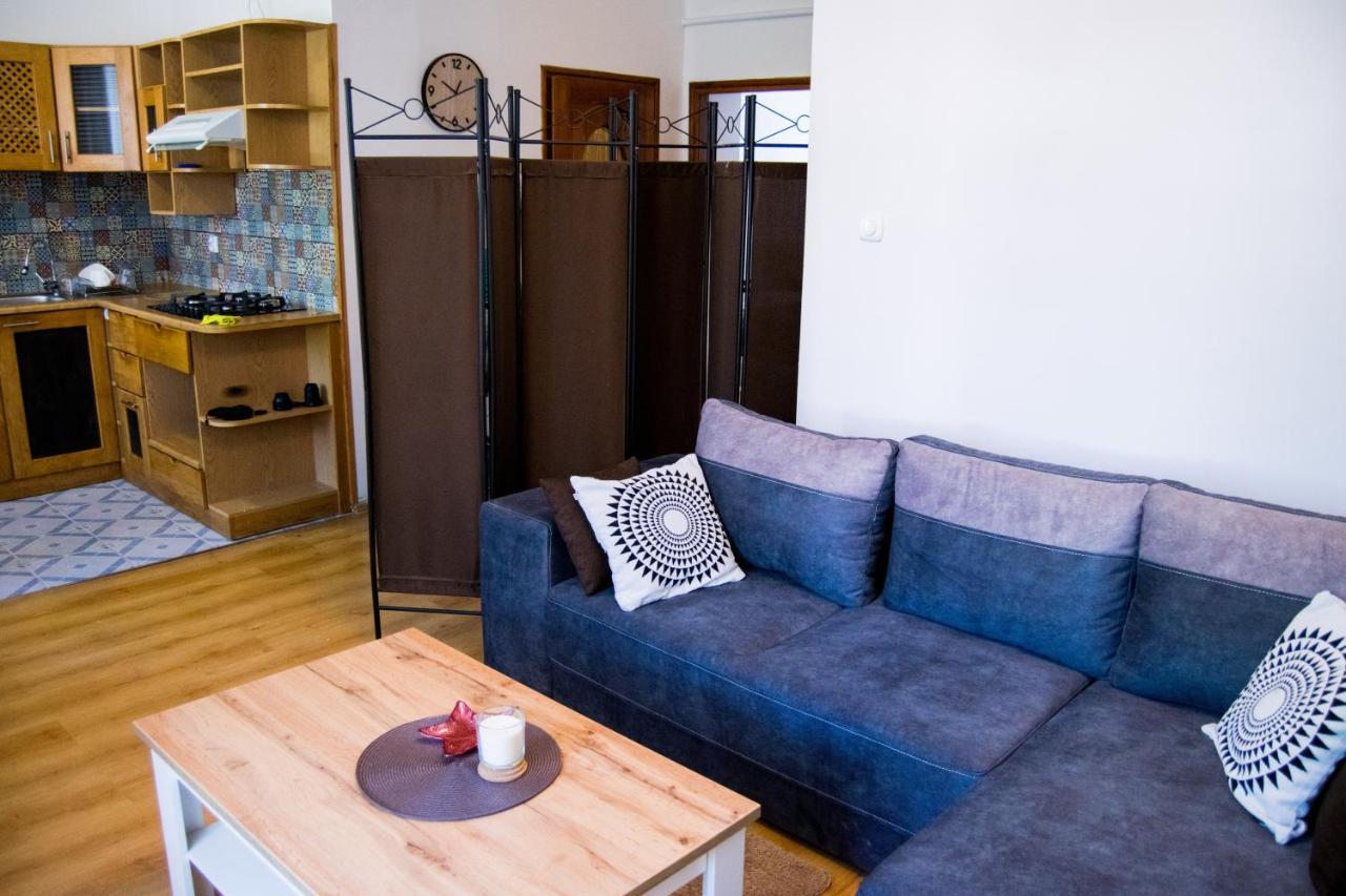 Color 24 Apartament V Lägenhet Stalowa Wola Exteriör bild