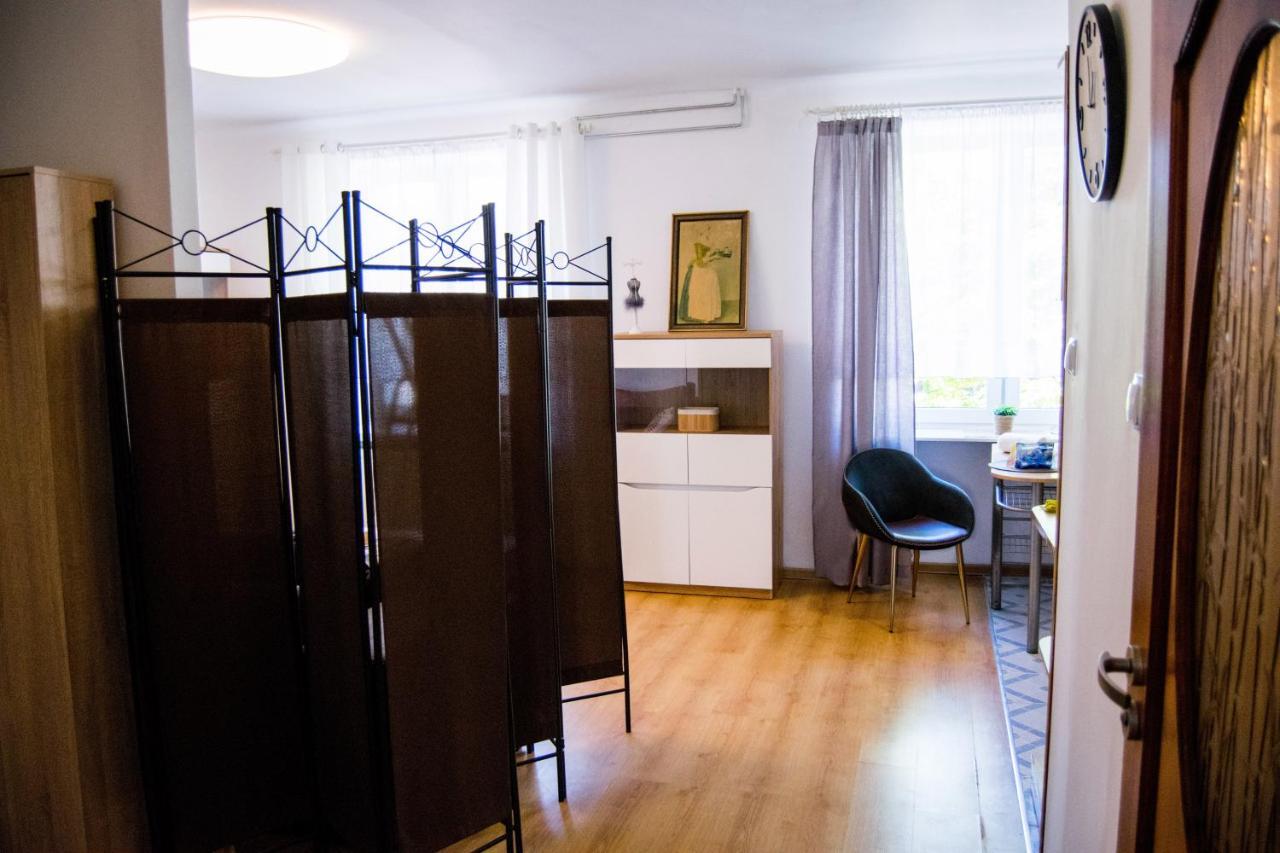 Color 24 Apartament V Lägenhet Stalowa Wola Exteriör bild