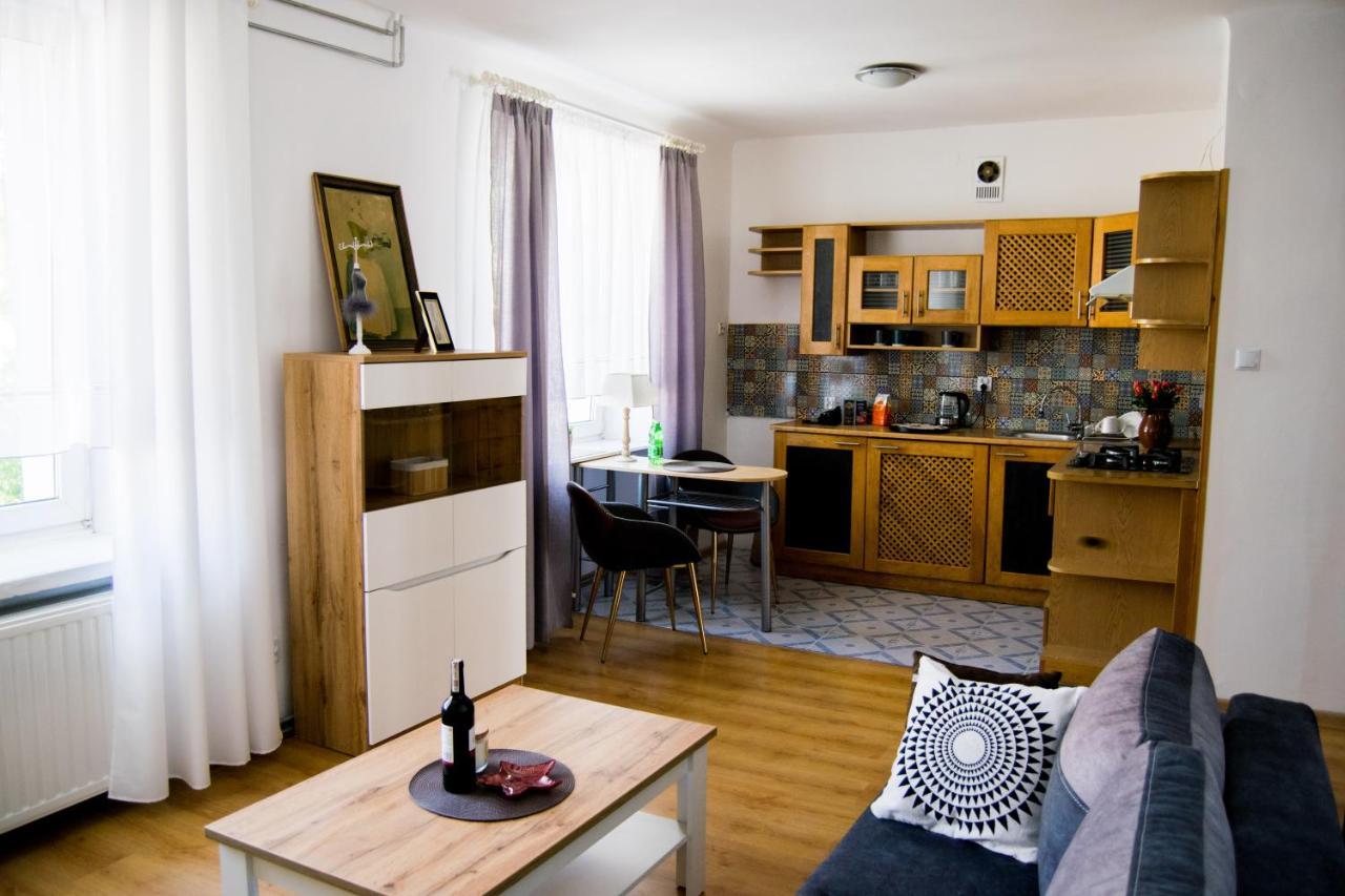 Color 24 Apartament V Lägenhet Stalowa Wola Exteriör bild