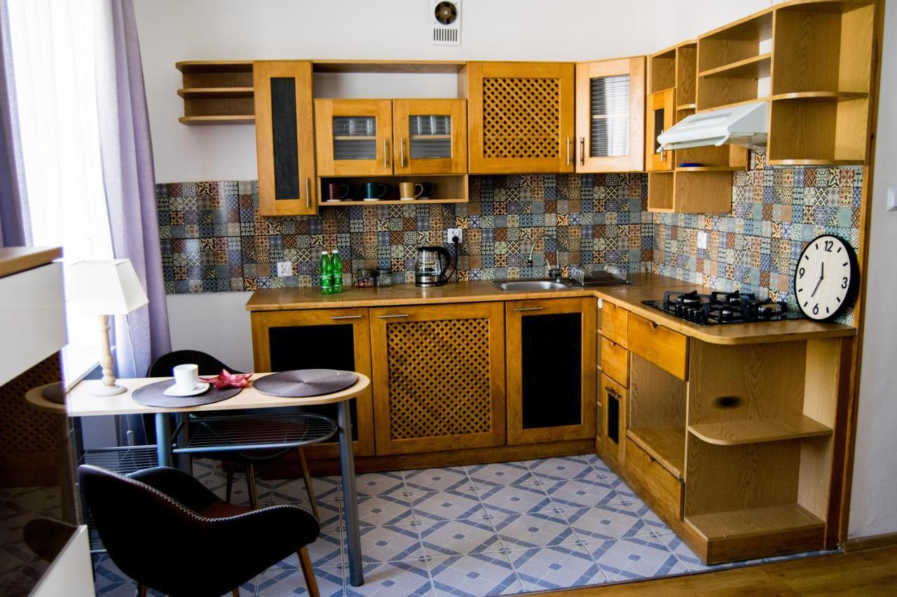 Color 24 Apartament V Lägenhet Stalowa Wola Exteriör bild